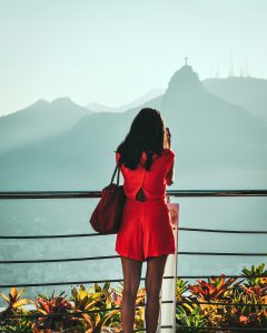 Turista olhando paisagem - Rio de Janeiro