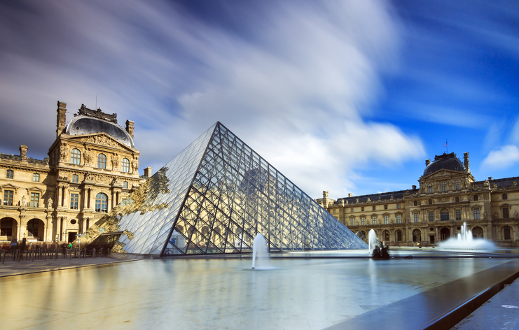 10. Museu do Louvre, em Paris, na França