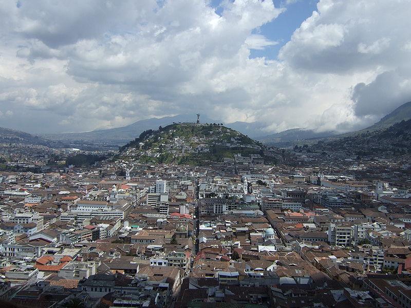 17 - Vista de Quito
